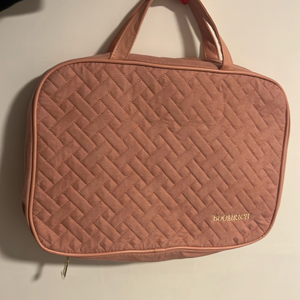 Pink Boomrich travel bag